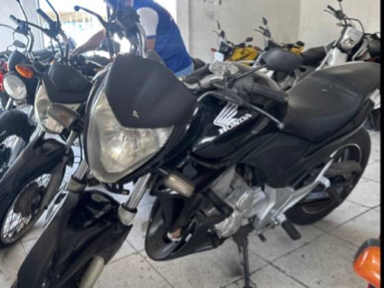 HONDA CB 300R 